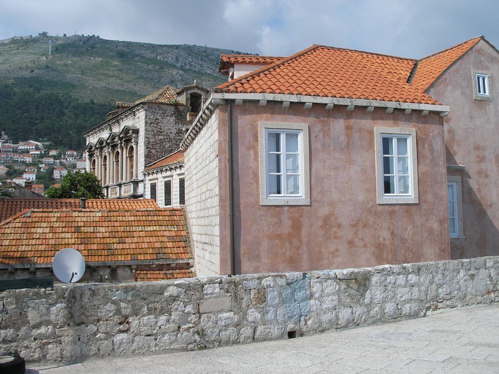 SUR LES REMPARTS 4.JPG